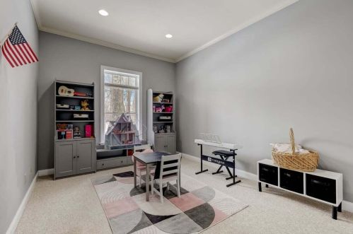 1947 Southwood Trl, West Bend WI  53090-8971 exterior