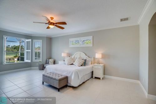 1525 79th Ave, Vero Beach FL  32966-1261 exterior