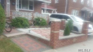 112-10 Dunkirk St, Jamaica, NY 11412-1507