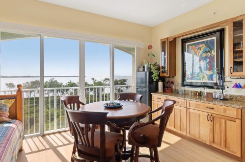 26 Harbour Isle Dr, Fort Pierce, FL 34949-2750