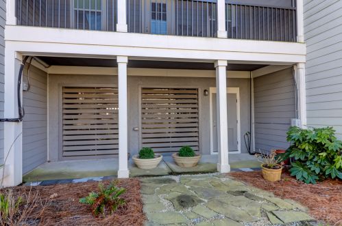 136 Slipper Shell Ct, Mount Pleasant SC  29464-6721 exterior