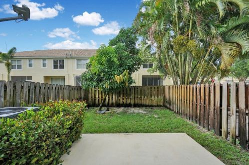 9742 Porta Leona Ln, Boynton Beach FL  33472-2774 exterior