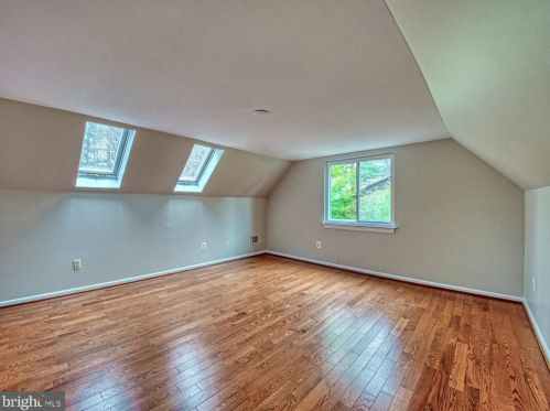 11308 Gatesborough Ln, Herndon VA 20191-3605 exterior