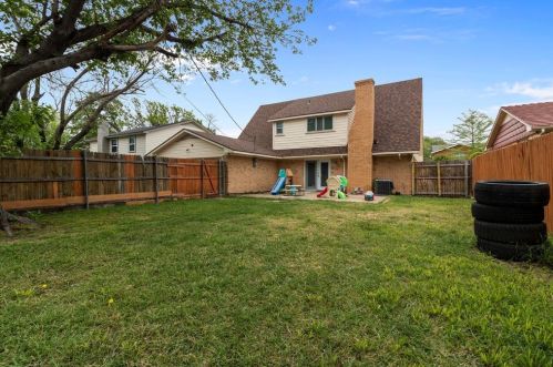 8449 Freeport Dr, Dallas TX  75228-4935 exterior