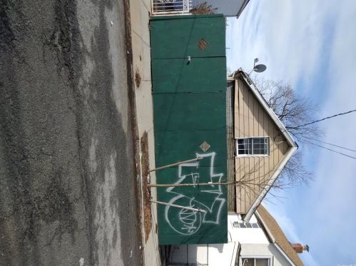 103-06 217th Ln, Jamaica NY  11429-1212 exterior