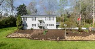 3701 Solway Rd, Knoxville, TN 37931-2142