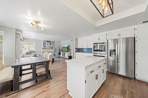 22114 Pamplico Dr, Santa Clarita CA  91350-2186 exterior