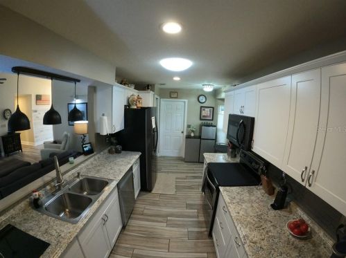 801 Live Oak Ave, Saint Petersburg FL  33703-3177 exterior