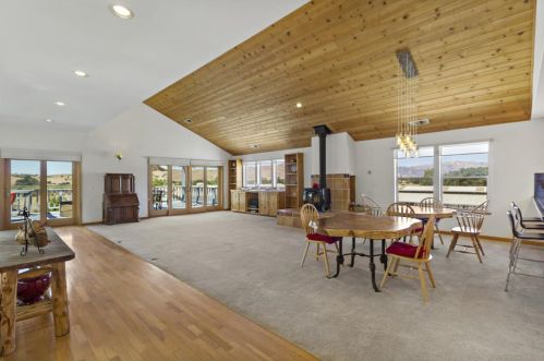 1750 Orch Rd, Hollister CA  95023-9210 exterior