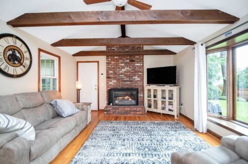 55 Harwich Rd, Springfield MA  01106-1207 exterior