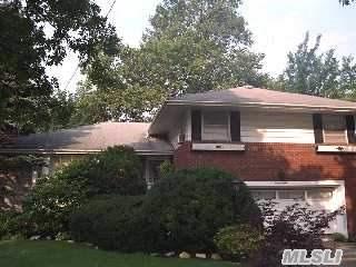 99 Manetto Hill Rd, Woodbury, NY 11797-3205