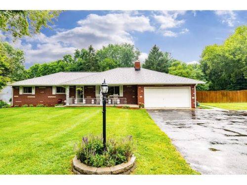 217 Xenia Dr, Enon, OH 45323-1246