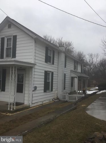 29 Washington St, Lees Cross Roads, PA 17257-1420