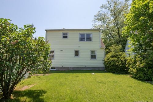 18 Wayland Rd, Milford CT  06460-4534 exterior