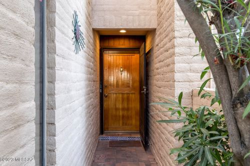2868 Sierra Vista Rd, Tucson, AZ 85716-0902