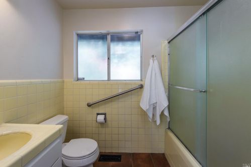 7190 Fircrest Ave, Sebastopol CA  95472-4430 exterior