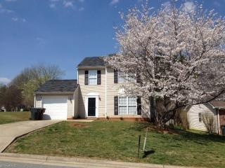 612 Summerwalk Rd, Greensboro, NC 27455-1388