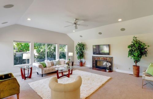 10000 Walter Welsher Ct, Gilroy CA  95020-9704 exterior