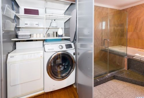 3041 Alabama St, Glendale CA 91214-2703 exterior