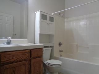 1119 Pebble Dr, Hanford CA  93230-8512 exterior