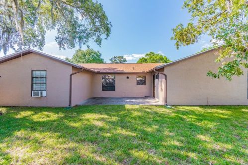 10330 Maverick St, New Port Richey FL 34654-5827 exterior