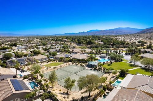 828 Mira Grande, Palm Springs CA  92262-1209 exterior