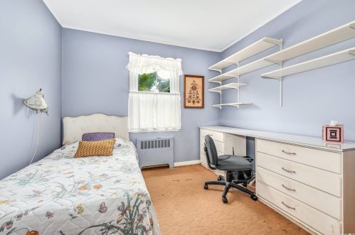 11 Ruby Ln, Huntington Station NY  11746-4518 exterior