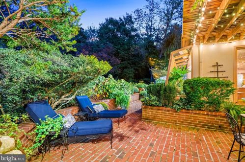 71 Tunbridge Rd, Haverford PA  19041-1038 exterior