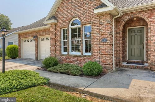 704 Jenna Ct, Navy Sup Dpt, PA 17055-6609