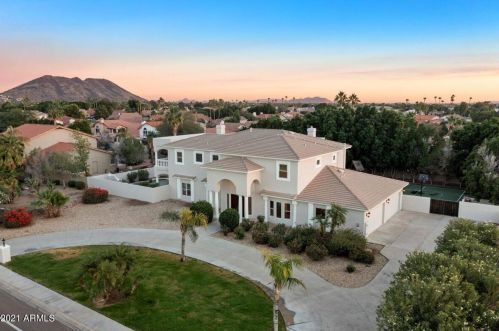 6349 Deer Valley Rd, Glendale, AZ 85308-6405