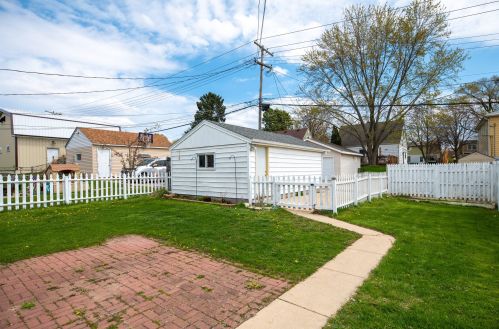 3508 100, Milwaukee WI 53222-2428 exterior