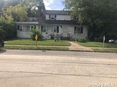 163 Pennsylvania Ave, Roosevelt, NY 11575-1742