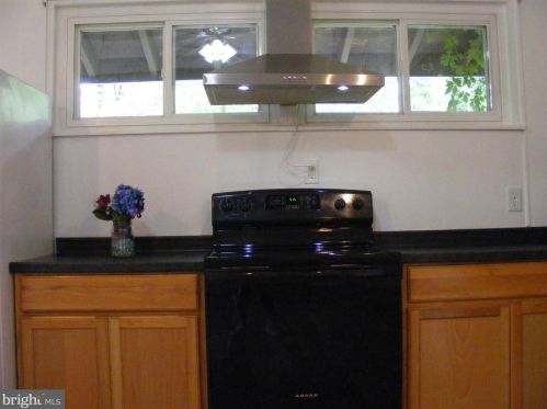 96 Big Red Oak Rd, Harpers Ferry WV  25425-5893 exterior