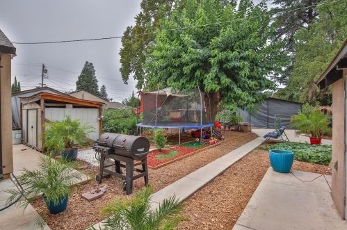 939 Garfield St, Lodi CA  95240-5404 exterior