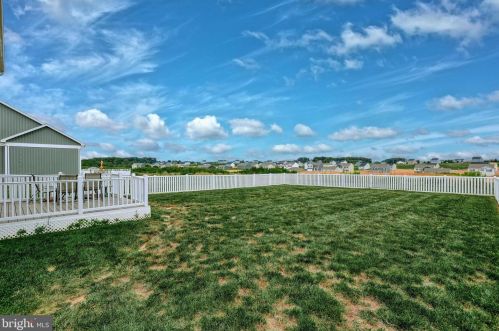 192 Winifred Dr, Hanover PA  17331 exterior