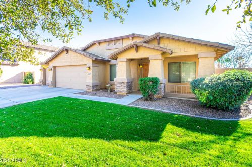 4631 Buckboard Ct, Gilbert, AZ 85297-5524