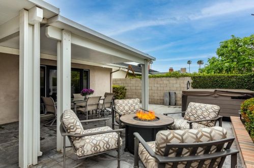 3571 Julian Ave, Long Beach CA  90808-3111 exterior