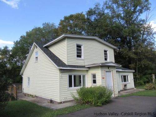 143 Minnewaska Trl, Kerhonkson, NY 12446-3215