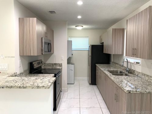 206 5th Ave, Dania Beach FL  33004-2915 exterior