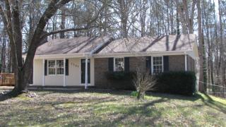 1101 Mockingbird Dr, Raleigh, NC 27615-6127