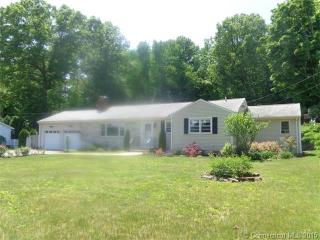 122 Village St, Northford CT  06472-1405 exterior