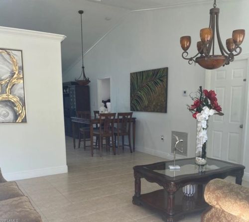 811 Everglades Blvd, Naples, FL 34117-4534