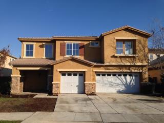 972 Rosewood Ave, Tivy Valley CA  93657-8760 exterior