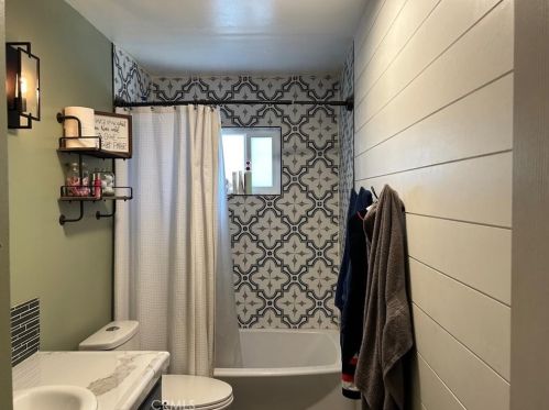 436 Douglas St, Bakersfield CA 93308-2378 exterior