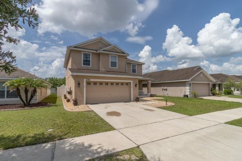 10749 Standing Stone Dr, Wimauma, FL 33598-6164