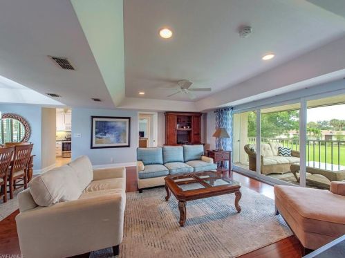 266 Winners Cir, Naples, FL 34112-3122
