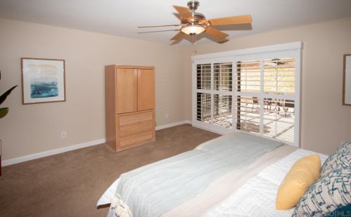 17977 Avenida Alozdra, San Diego CA 92128-1570 exterior