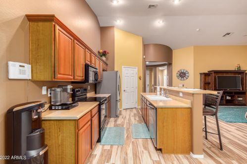 3890 Ashley Dr, Chandler AZ 85249-5261 exterior