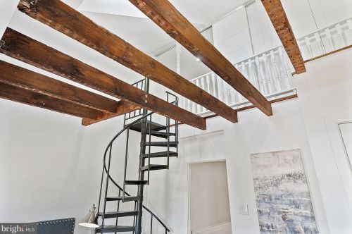 154 Fairmount Ave, Philadelphia PA  19123-3017 exterior
