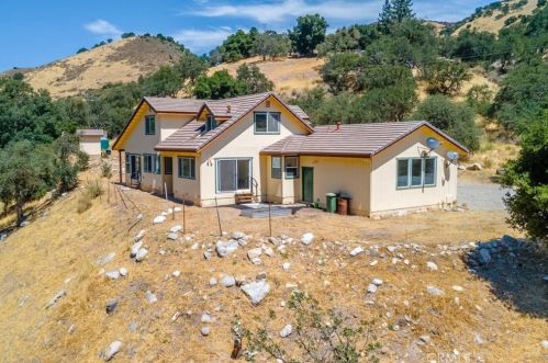 45100 Carmel Vly Rd, Greenfield CA  93927-9757 exterior